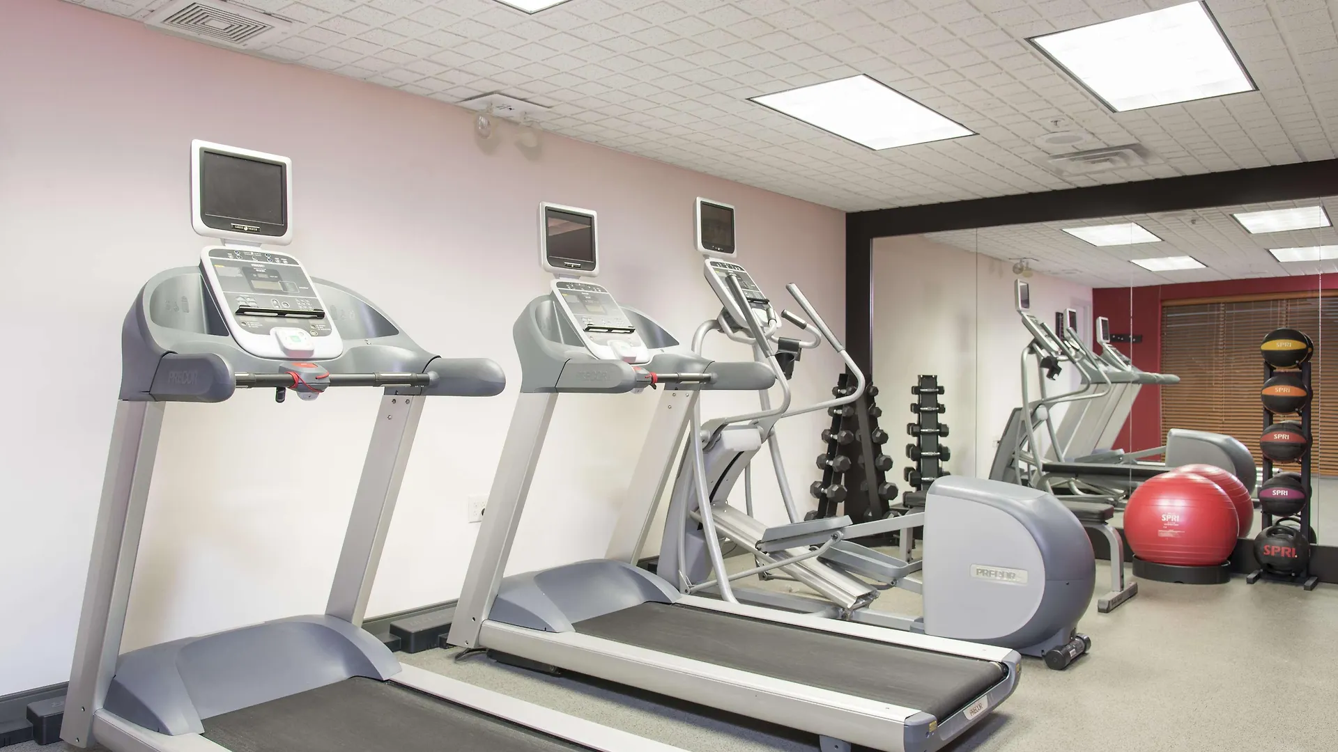 Homewood Suites Columbus - Airport Hotel